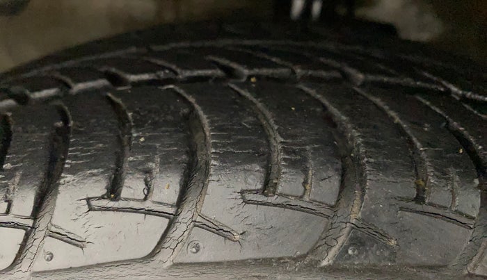 2017 Maruti Celerio VXI AMT (O), Petrol, Automatic, 36,982 km, Left Front Tyre Tread