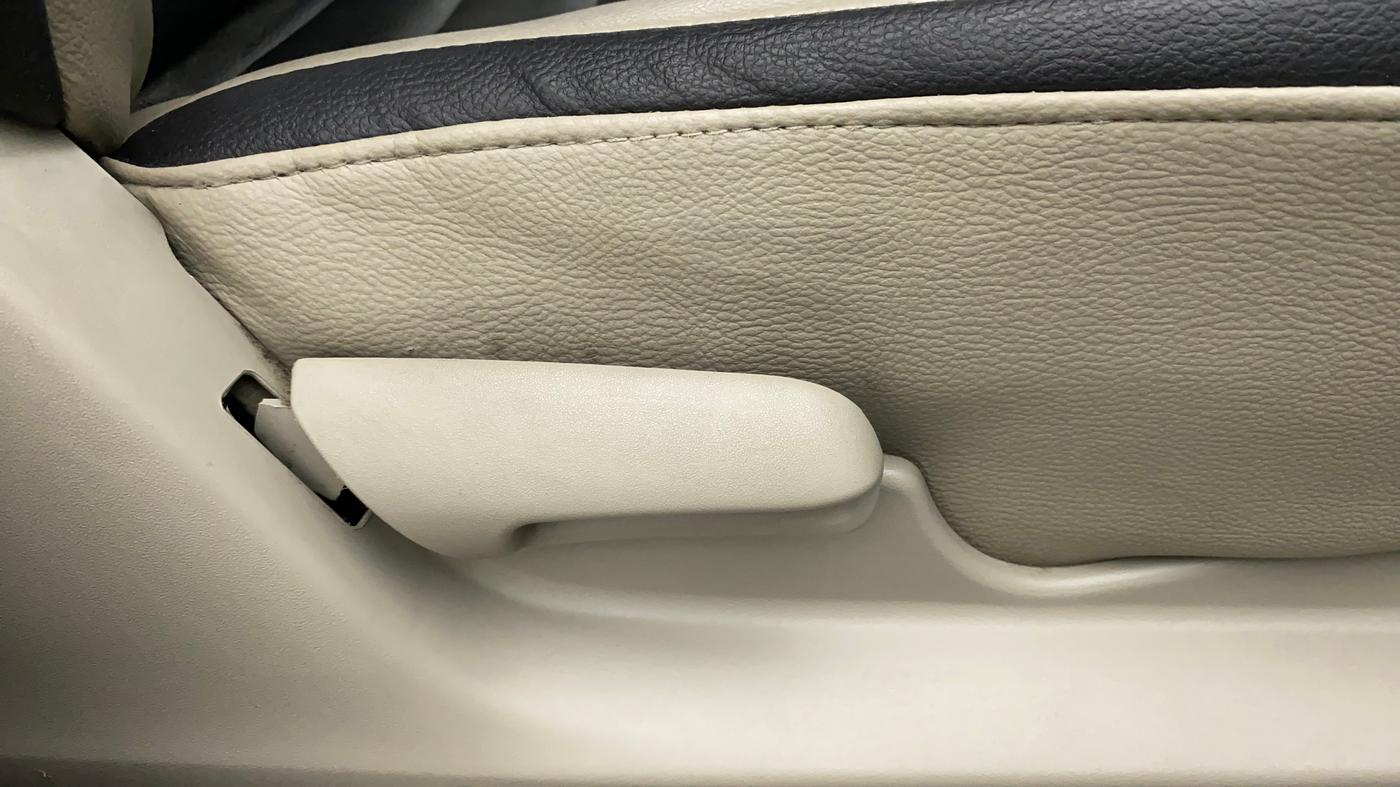 2017 Maruti Celerio VXI AMT (O), Petrol, Automatic, 36,982 km, Driver Side Adjustment Panel