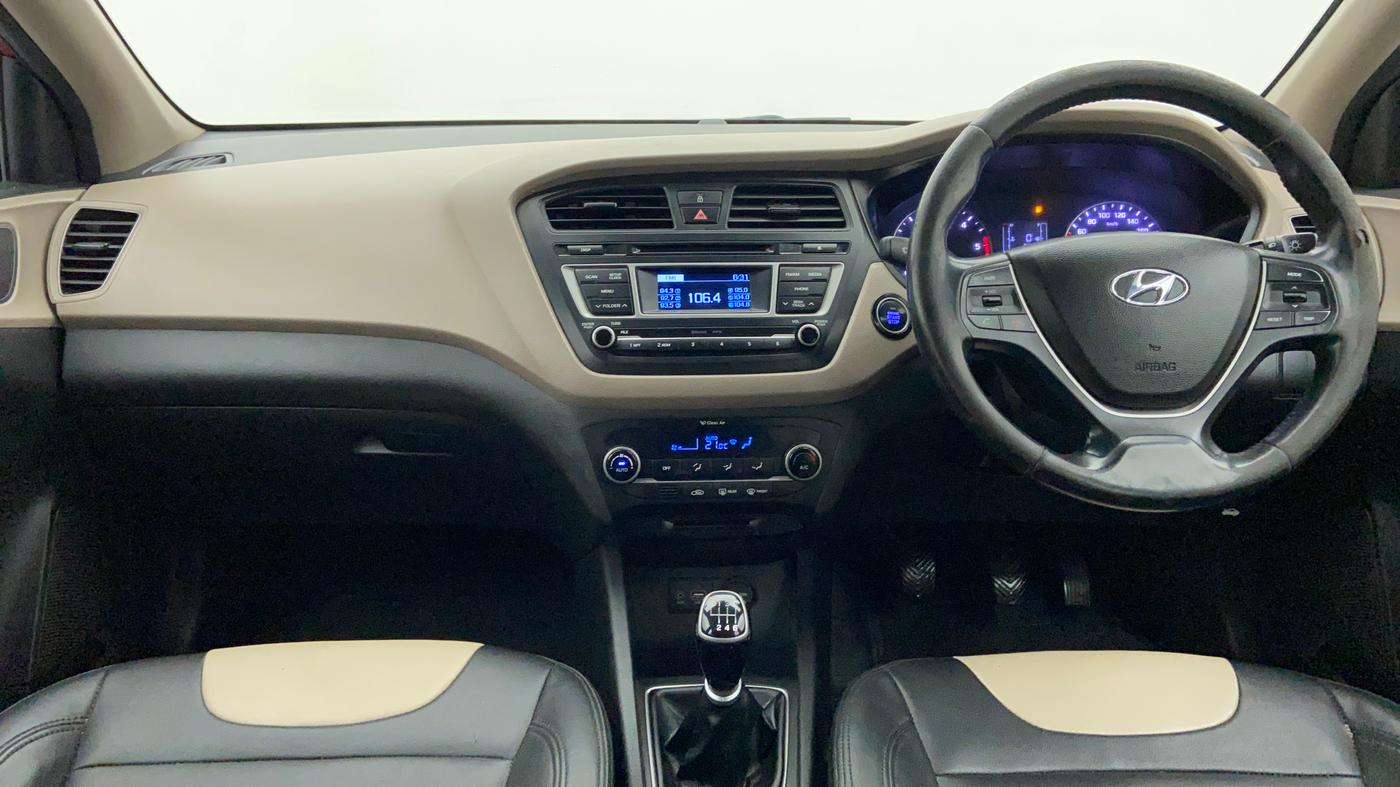 2014 Hyundai Elite i20 SPORTZ (O) 1.4, Diesel, Manual, 73,924 km, Dashboard
