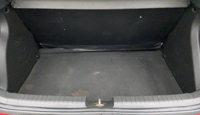 2014 Hyundai Elite i20 SPORTZ (O) 1.4, Diesel, Manual, 73,924 km, Boot Inside