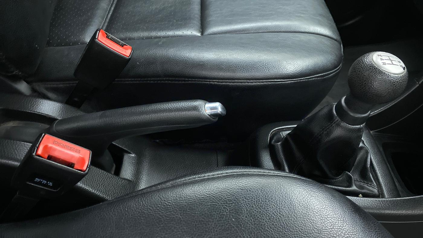 2015 Maruti Swift VXI D, Petrol, Manual, 54,070 km, Gear Lever