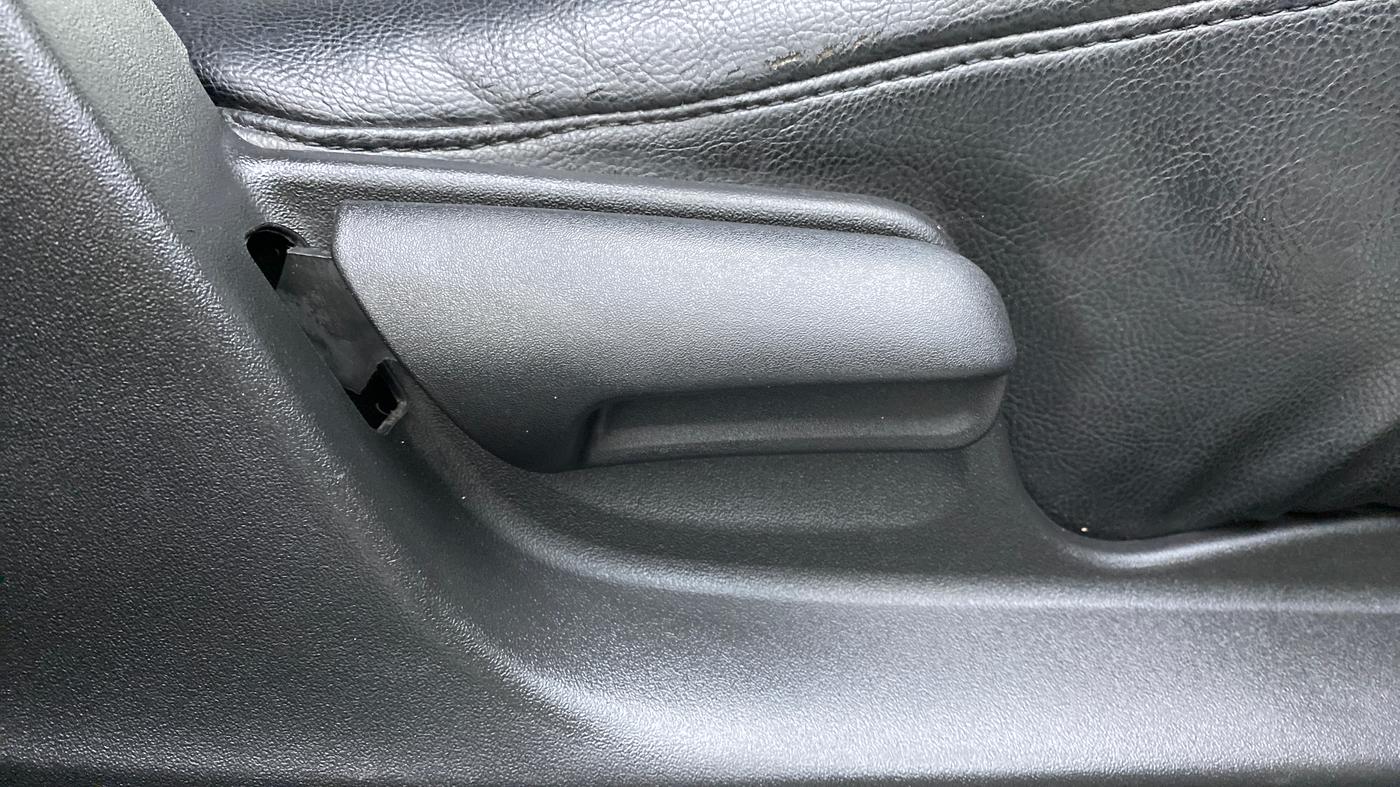 2015 Maruti Swift VXI D, Petrol, Manual, 54,070 km, Driver Side Adjustment Panel