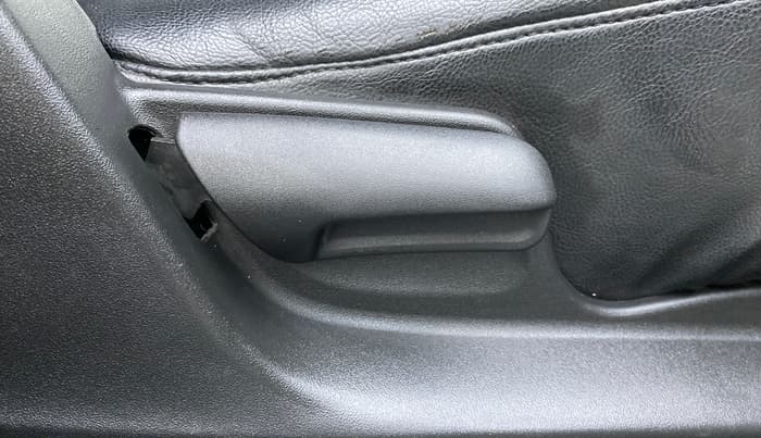 2015 Maruti Swift VXI D, Petrol, Manual, 54,070 km, Driver Side Adjustment Panel