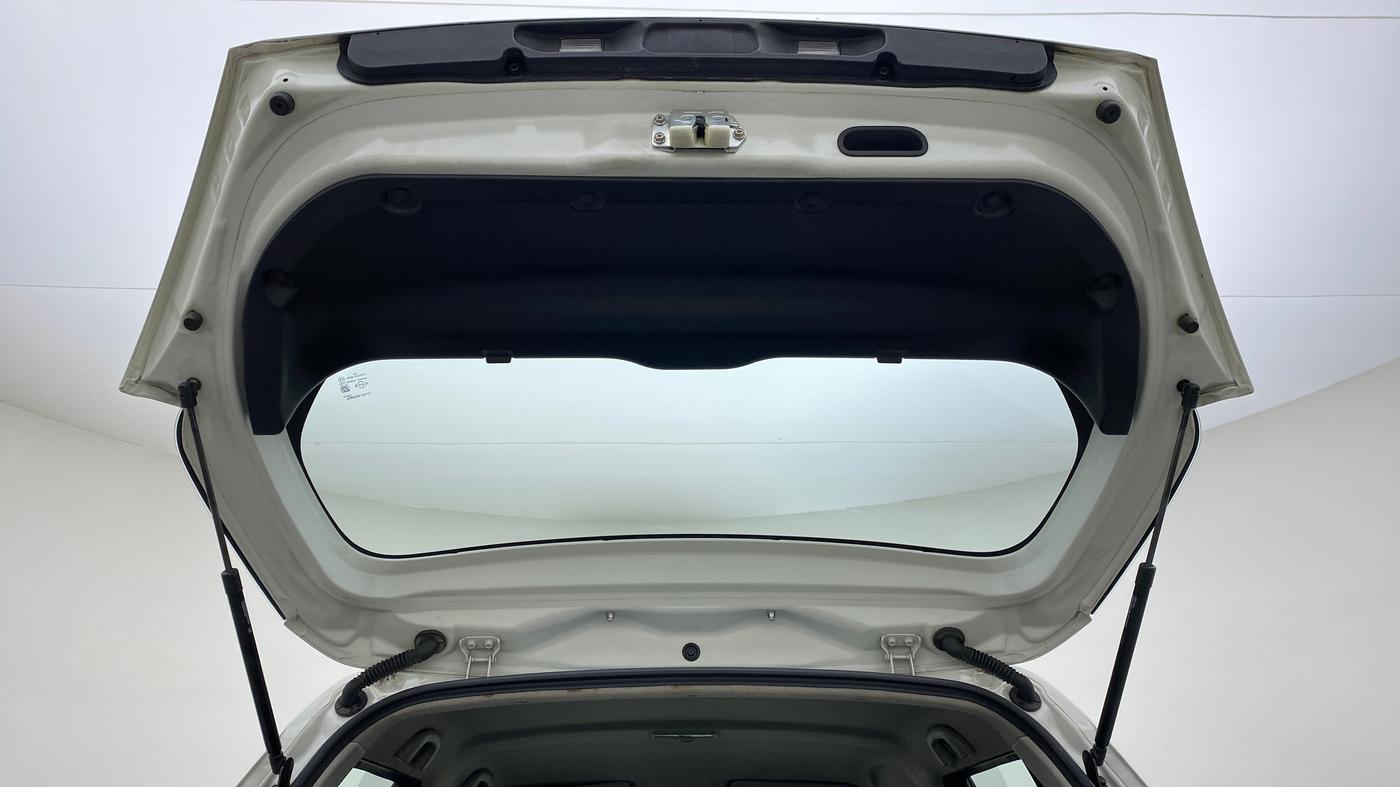 2015 Maruti Swift VXI D, Petrol, Manual, 54,070 km, Boot Door Open