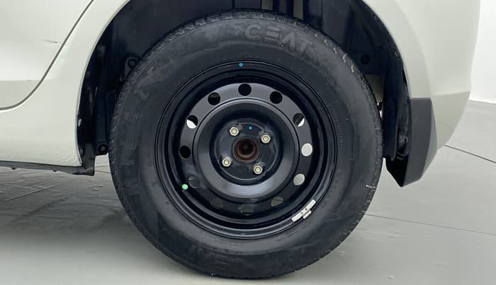 2015 Maruti Swift VXI D, Petrol, Manual, 54,070 km, Left Rear Wheel