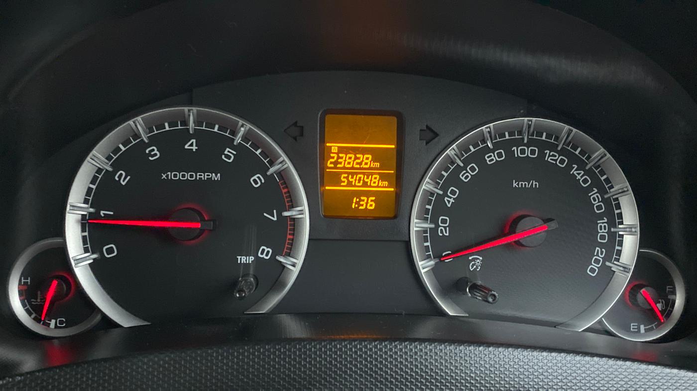 2015 Maruti Swift VXI D, Petrol, Manual, 54,070 km, Odometer Image