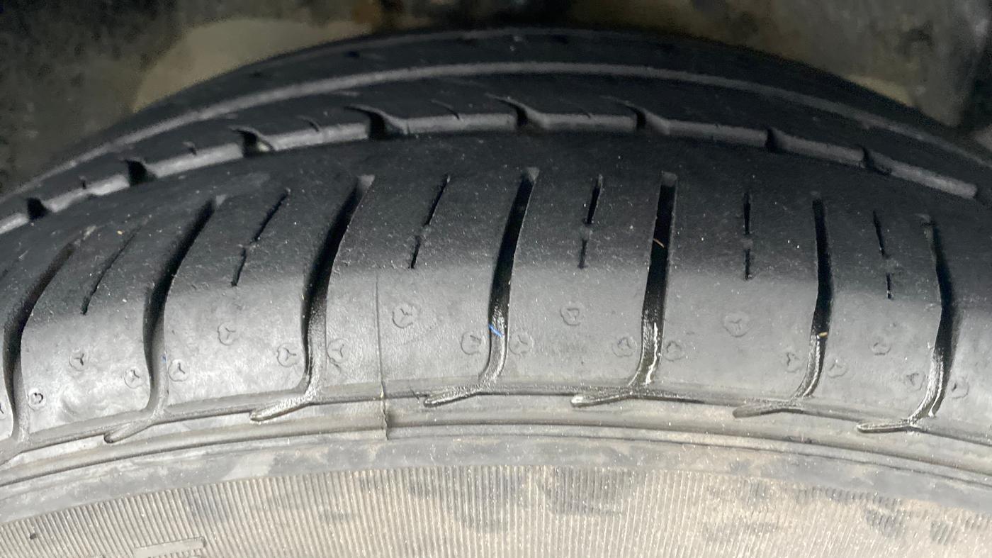 2019 Ford FREESTYLE TITANIUM 1.2 TI-VCT MT, Petrol, Manual, 28,856 km, Right Front Tyre Tread