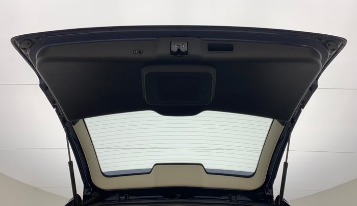2018 Tata Hexa Varicor 400 XTA, Diesel, Automatic, 21,386 km, Boot Door Open