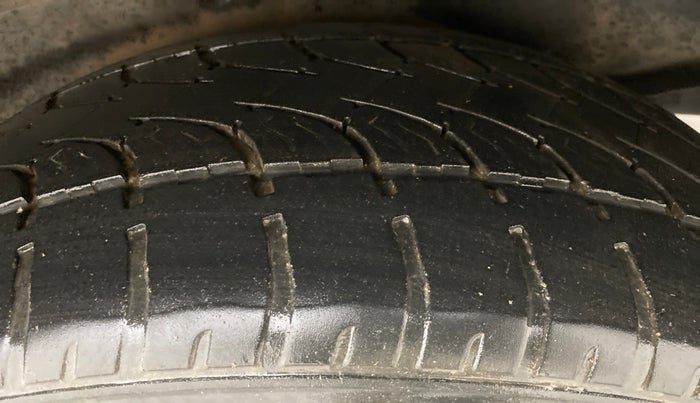 2018 Tata Hexa Varicor 400 XTA, Diesel, Automatic, 21,386 km, Right Rear Tyre Tread