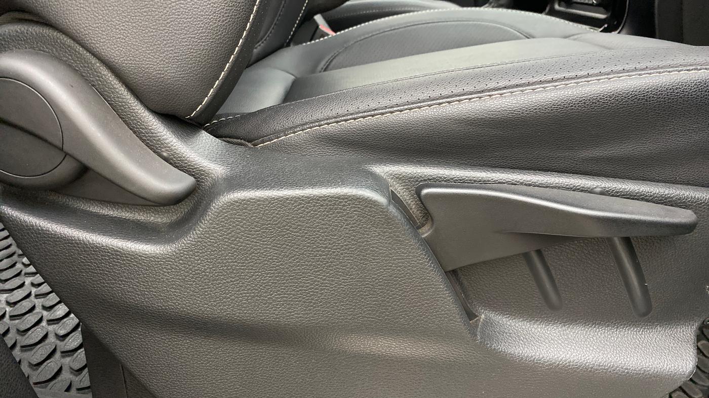 2018 Tata Hexa Varicor 400 XTA, Diesel, Automatic, 21,386 km, Driver Side Adjustment Panel