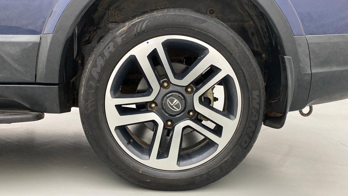 2018 Tata Hexa Varicor 400 XTA, Diesel, Automatic, 21,386 km, Left Rear Wheel