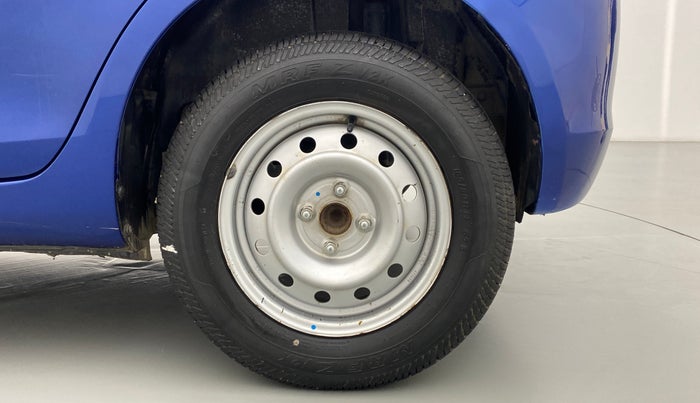 2013 Maruti Swift LXI D, Petrol, Manual, 60,583 km, Left Rear Wheel