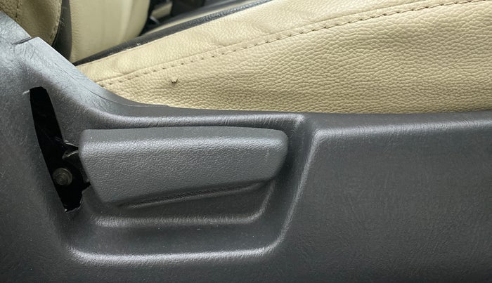 2018 Maruti Alto K10 VXI P, Petrol, Manual, 26,036 km, Driver Side Adjustment Panel