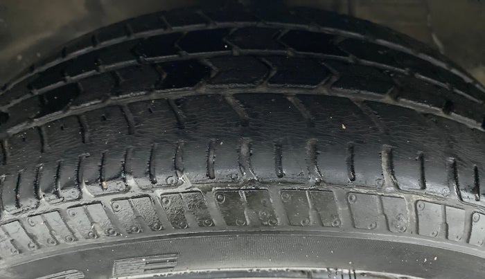 2018 Maruti Alto K10 VXI P, Petrol, Manual, 26,036 km, Left Front Tyre Tread