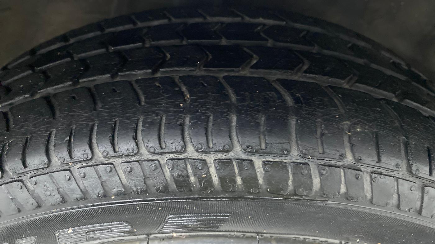 2018 Maruti Alto K10 VXI P, Petrol, Manual, 26,036 km, Right Front Tyre Tread