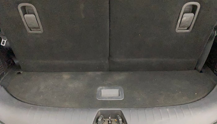 2022 Mahindra XUV700 AX 7 P AT 7 STR, Petrol, Automatic, 53,385 km, Boot Inside