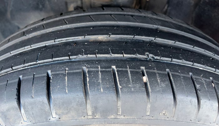 2022 Tata PUNCH ACCOMPLISHED MT, Petrol, Manual, 36,020 km, Left Front Tyre Tread