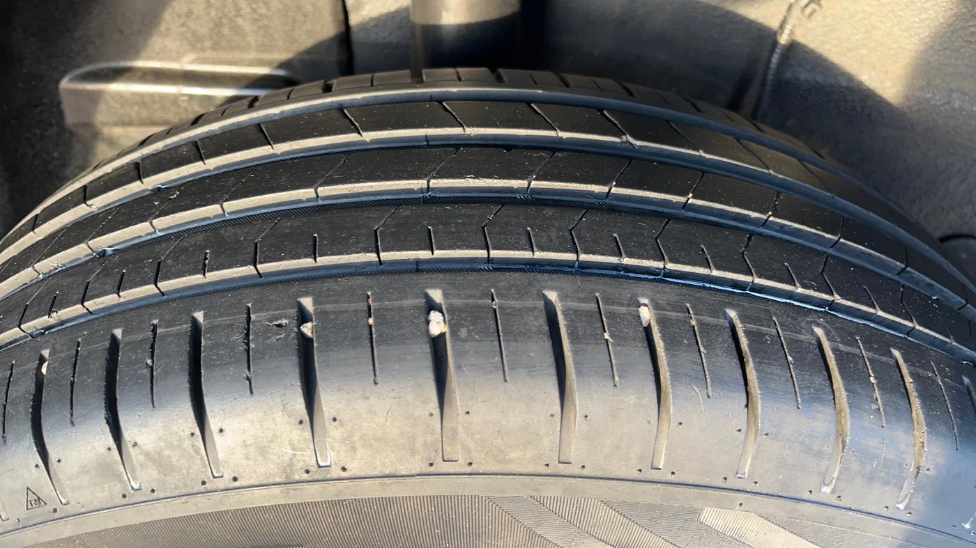 2022 Tata PUNCH ACCOMPLISHED MT, Petrol, Manual, 36,020 km, Right Rear Tyre Tread