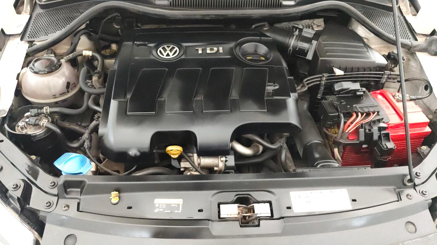 2019 Volkswagen Vento HIGHLINE 1.5 AT, Diesel, Automatic, 1,00,189 km, Engine View