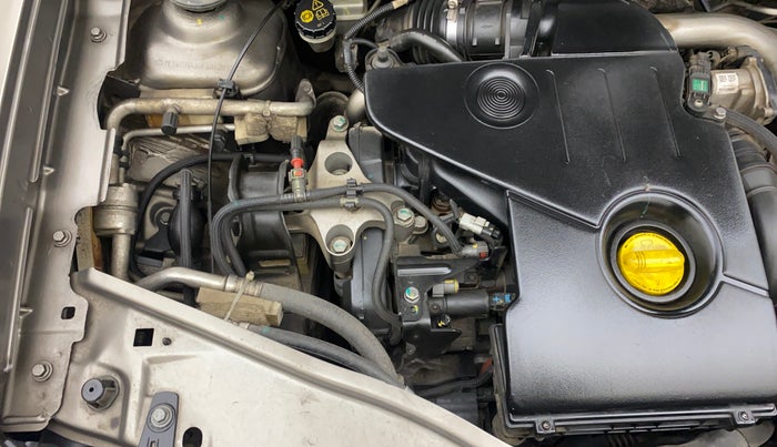 2015 Nissan Terrano XV D THP PREMIUM 110 PS, Diesel, Manual, 1,09,754 km, Engine View - Right