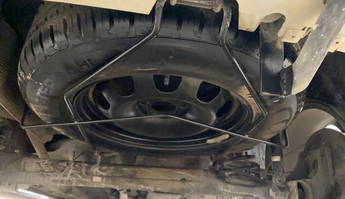 2015 Nissan Terrano XV D THP PREMIUM 110 PS, Diesel, Manual, 1,09,754 km, Spare Tyre