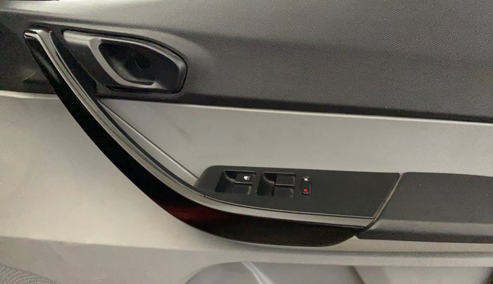 2020 Tata Tiago XT PETROL, Petrol, Manual, 46,826 km, Driver Side Door Panels Control