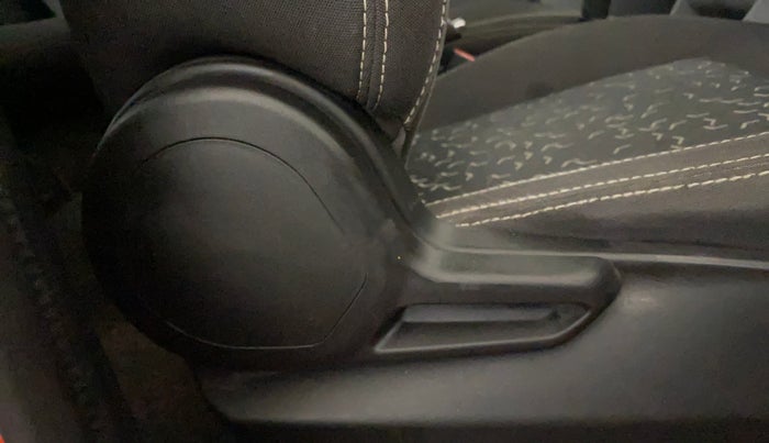 2020 Tata Tiago XT PETROL, Petrol, Manual, 46,826 km, Driver Side Adjustment Panel