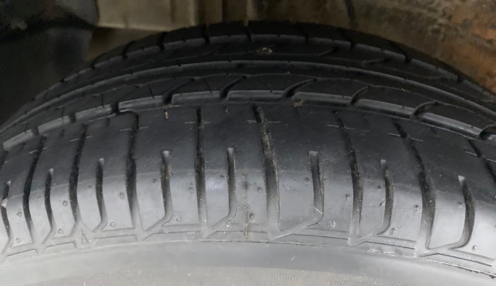2018 Tata NEXON XZ 1.5, Diesel, Manual, 85,052 km, Right Rear Tyre Tread