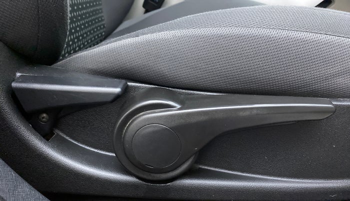 2018 Tata NEXON XZ 1.5, Diesel, Manual, 85,052 km, Driver Side Adjustment Panel