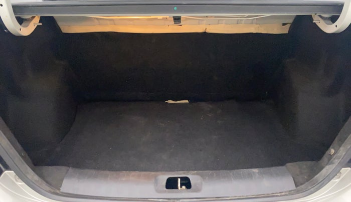 2015 Maruti Swift Dzire ZDI, Diesel, Manual, 30,593 km, Boot Inside