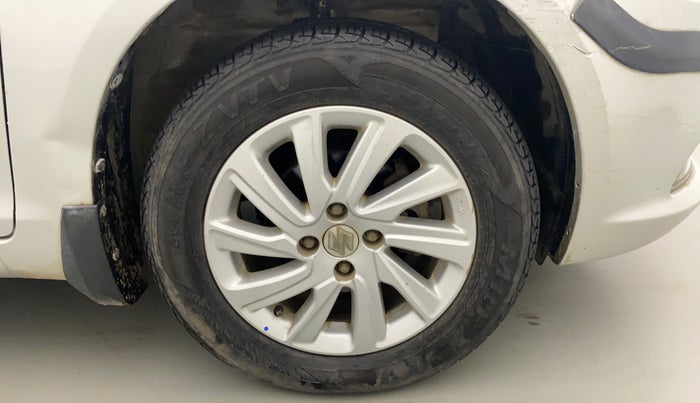 2015 Maruti Swift Dzire ZDI, Diesel, Manual, 30,593 km, Right Front Wheel