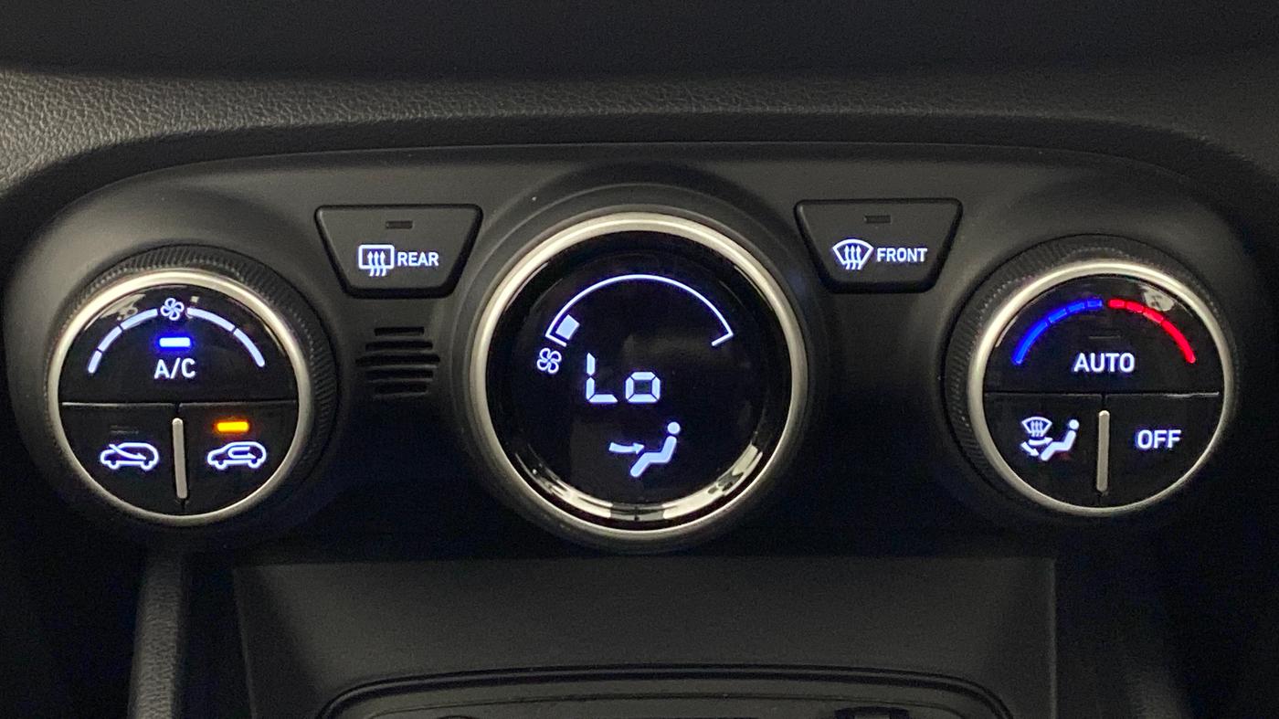 2021 Hyundai VENUE S Plus MT 1.2 Kappa, Petrol, Manual, 10,130 km, Automatic Climate Control