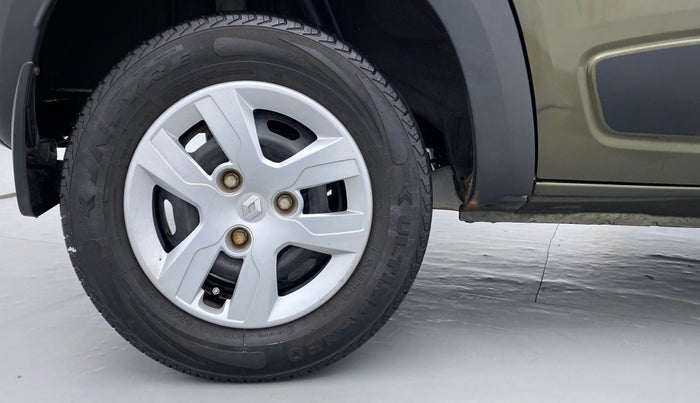 2015 Renault Kwid RXT, Petrol, Manual, 23,340 km, Right Rear Wheel