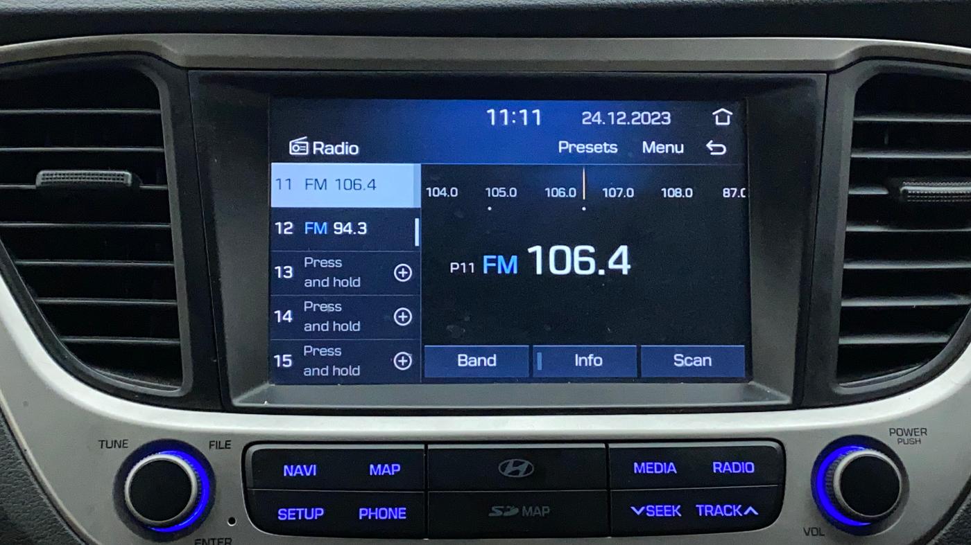 2017 Hyundai Verna 1.6 CRDI SX (O), Diesel, Manual, 89,336 km, Infotainment System