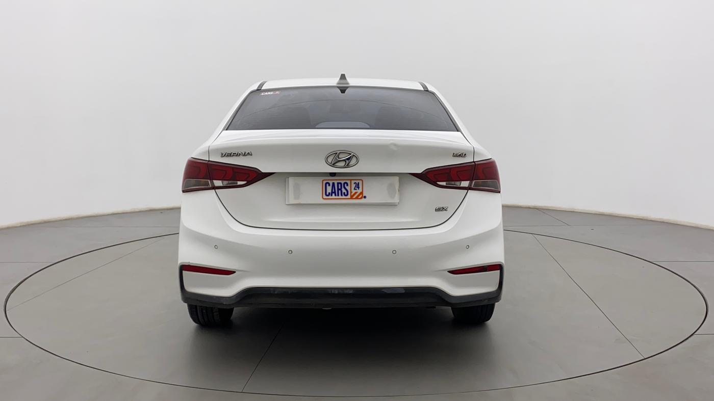 2017 Hyundai Verna 1.6 CRDI SX (O), Diesel, Manual, 89,336 km, Back/Rear