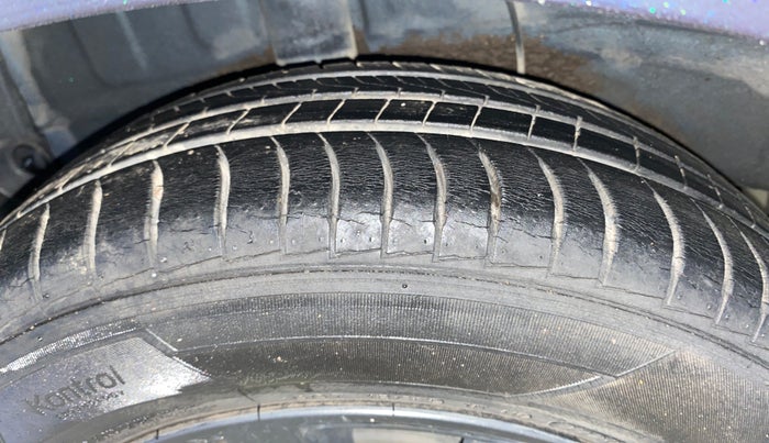 2020 Hyundai GRAND I10 NIOS SPORTZ 1.2 KAPPA VTVT, Petrol, Manual, 15,684 km, Right Rear Tyre Tread