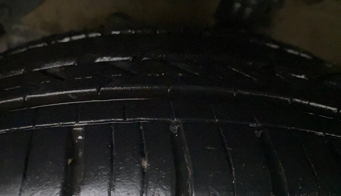 2015 Hyundai Grand i10 ASTA (O) 1.2 KAPPA VTVT, Petrol, Manual, 20,489 km, Left Front Tyre Tread