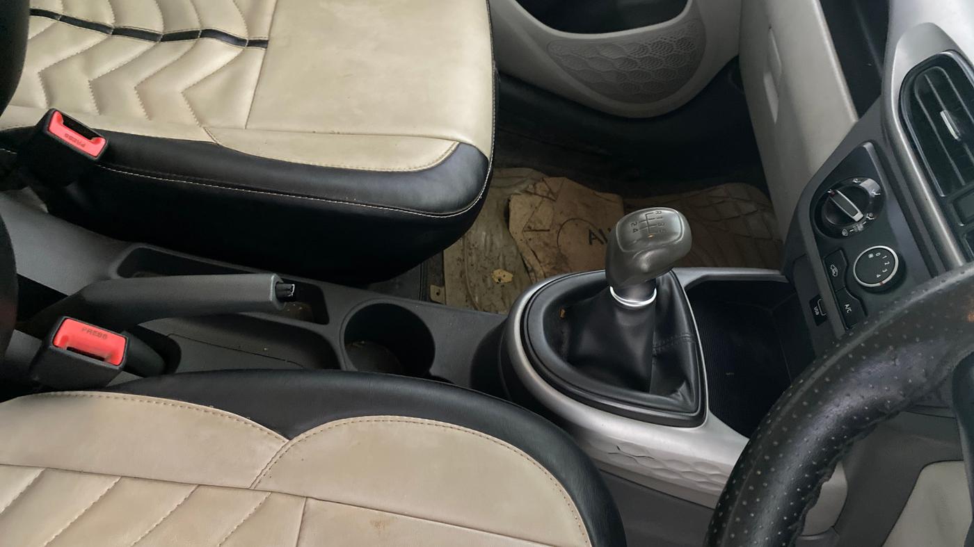 2019 Hyundai GRAND I10 NIOS MAGNA U2 1.2 CRDI, Diesel, Manual, 73,317 km, Gear Lever