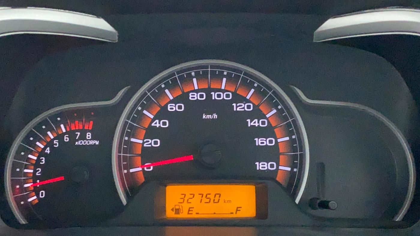 2017 Maruti Alto K10 VXI, Petrol, Manual, 32,750 km, Odometer Image