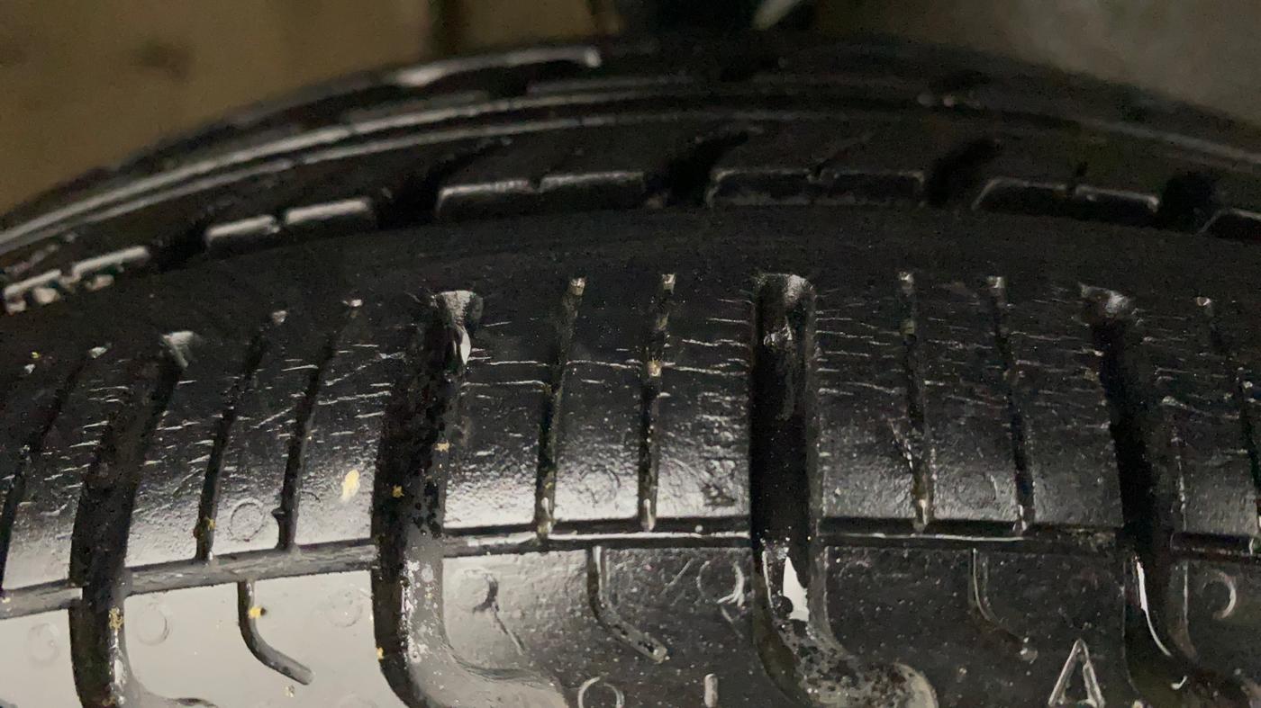 2017 Maruti Alto K10 VXI, Petrol, Manual, 32,750 km, Right Front Tyre Tread