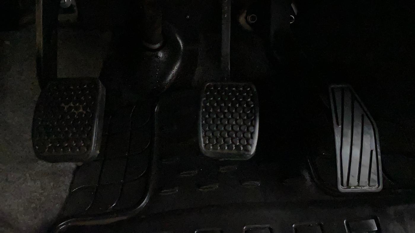2017 Maruti Alto K10 VXI, Petrol, Manual, 32,750 km, Pedals