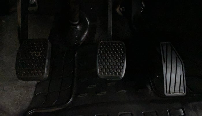 2017 Maruti Alto K10 VXI, Petrol, Manual, 32,750 km, Pedals