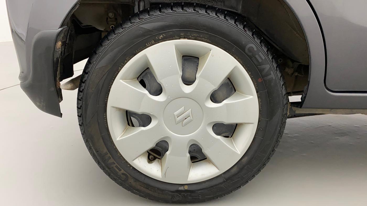 2017 Maruti Alto K10 VXI, Petrol, Manual, 32,750 km, Right Rear Wheel