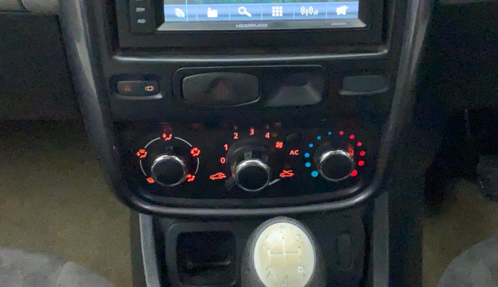 2015 Renault Duster 85 PS RXE, Diesel, Manual, 545 km, AC Unit - Directional switch has minor damage