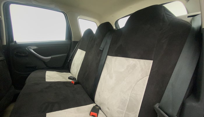 2015 Renault Duster 85 PS RXE, Diesel, Manual, 545 km, Right Side Rear Door Cabin