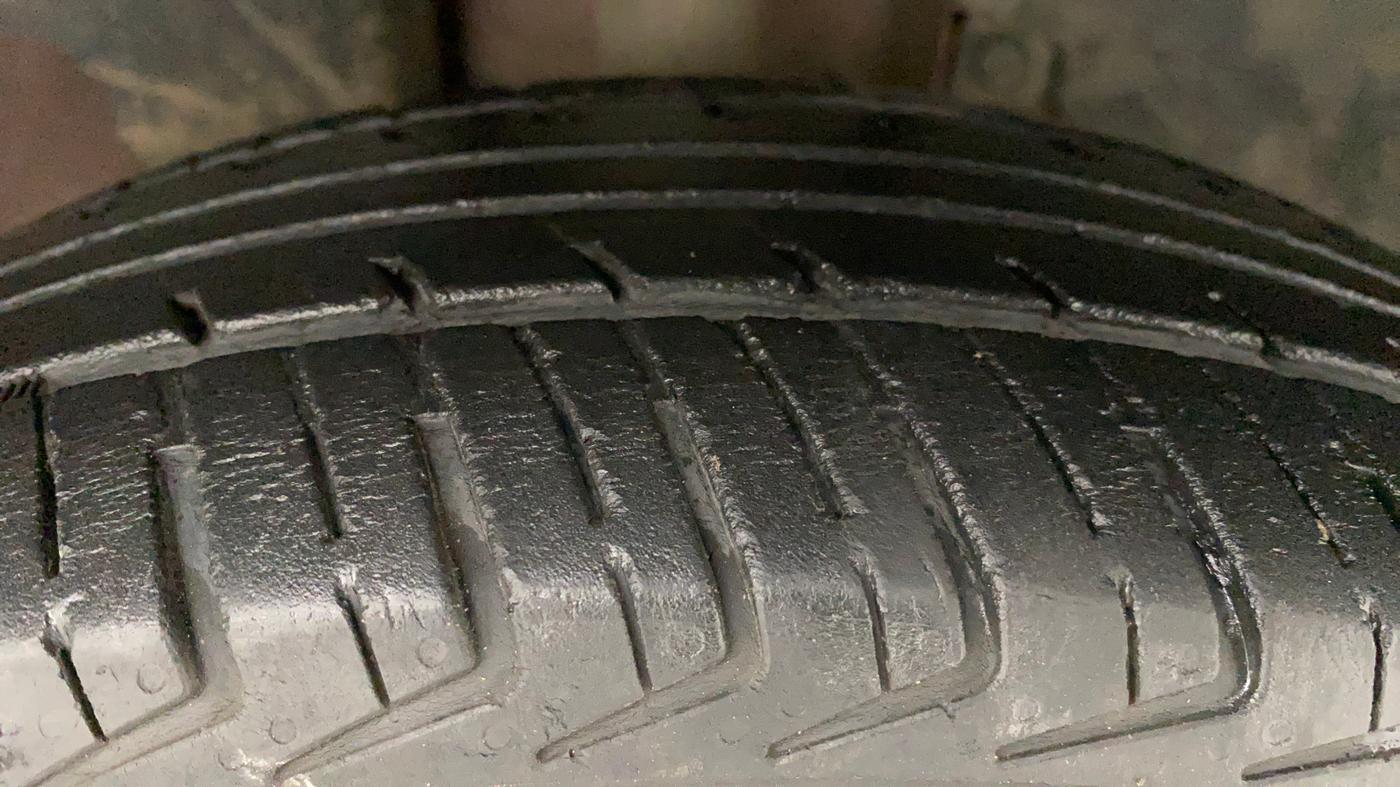 2017 Renault Kwid RXT 0.8, Petrol, Manual, 56,637 km, Right Front Tyre Tread