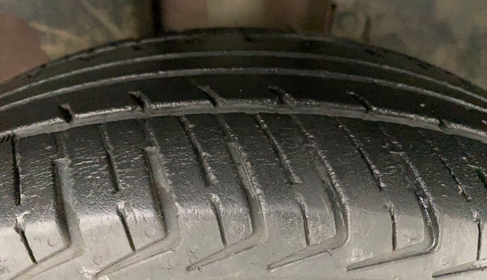 2017 Renault Kwid RXT 0.8, Petrol, Manual, 56,637 km, Right Front Tyre Tread