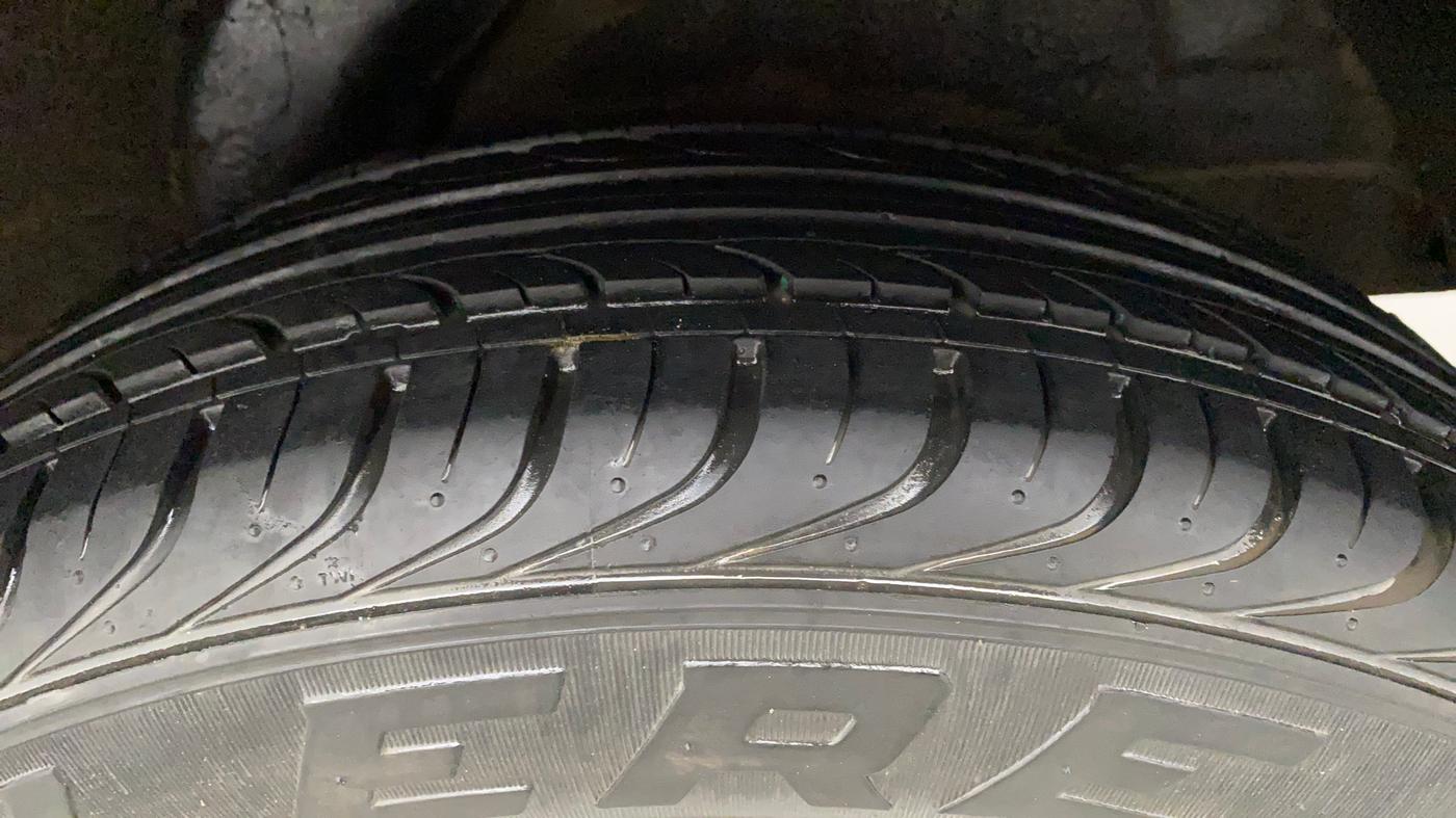 2010 Hyundai i20 MAGNA 1.2, Petrol, Manual, 22,594 km, Left Rear Tyre Tread