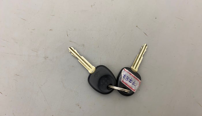 2015 Hyundai Eon ERA +, Petrol, Manual, 31,841 km, Key Close Up