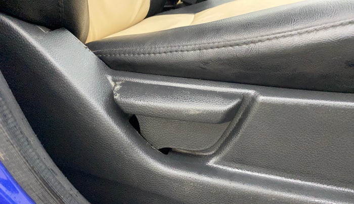 2015 Hyundai Eon ERA +, Petrol, Manual, 31,841 km, Driver Side Adjustment Panel